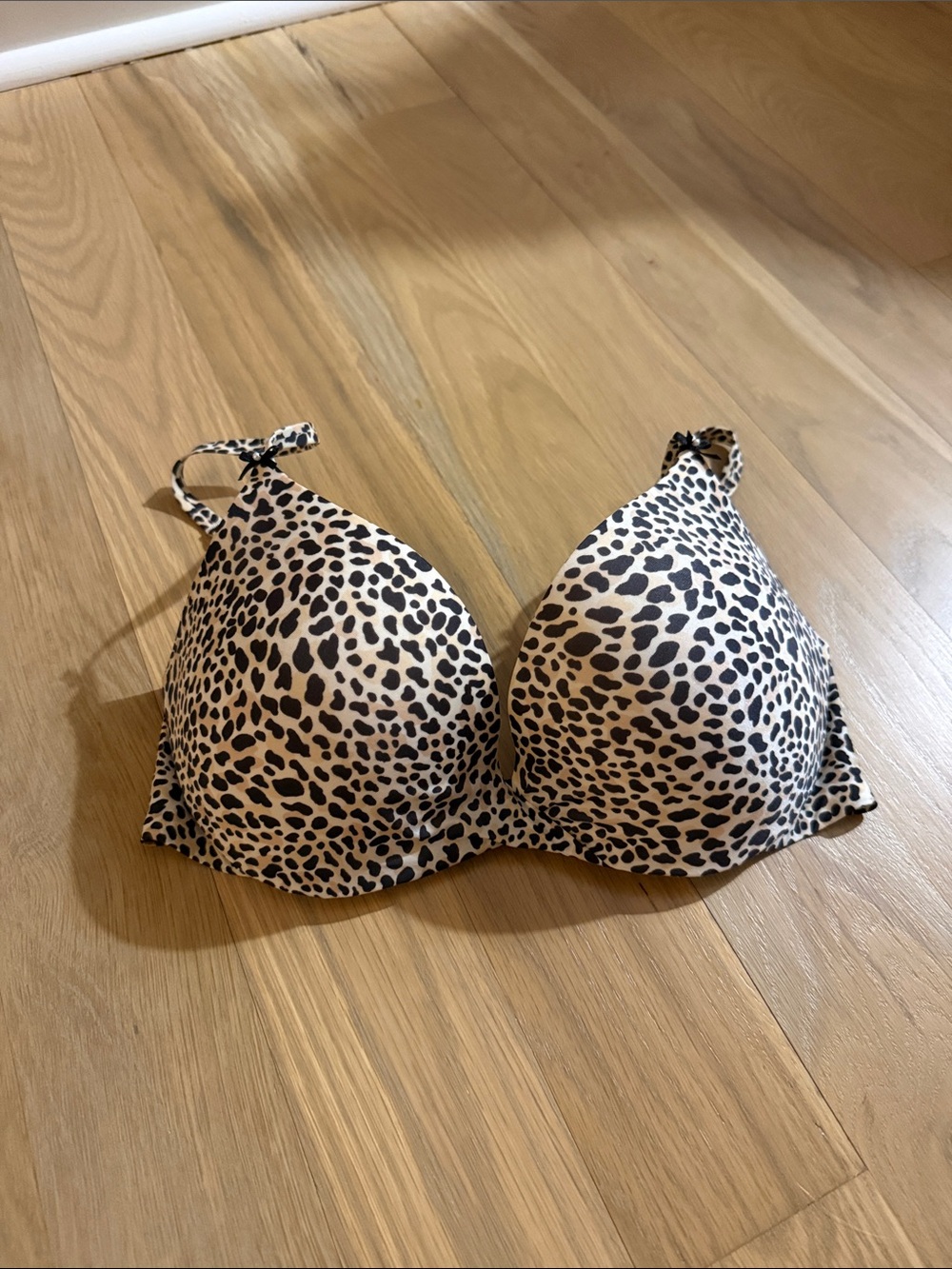 Victoria's Secret Leopard Print Bra in Beige and Black